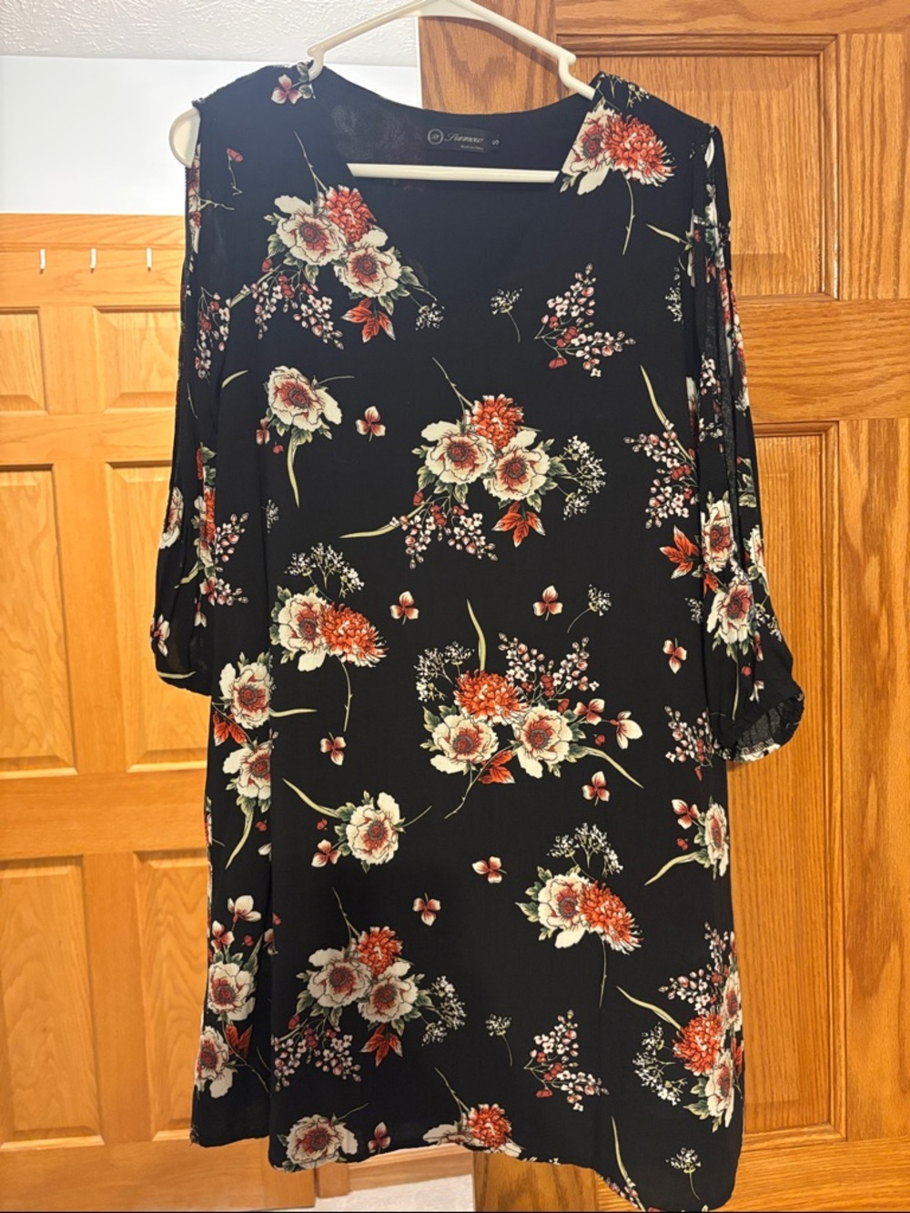 Black Floral Cold-Shoulder Tunic Dress